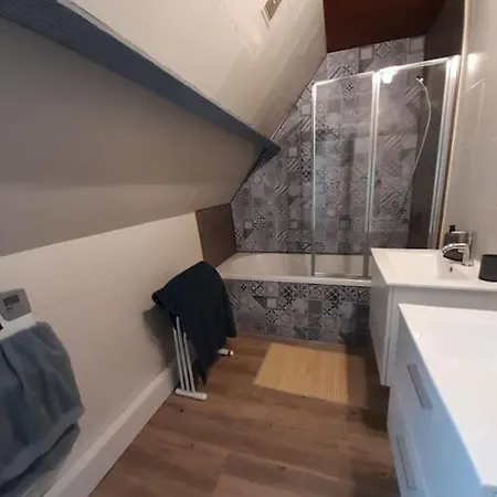 4 M Spacieuse Avec Piscine *