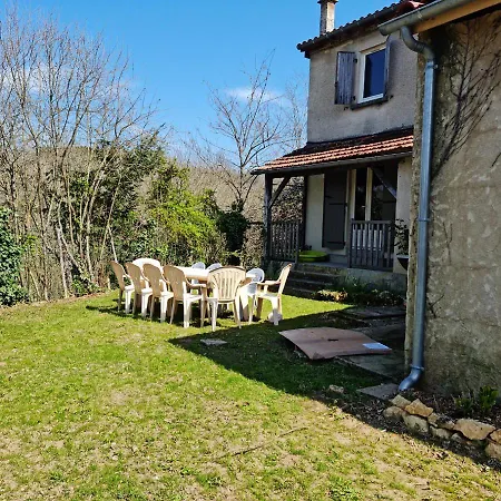 4 M Spacieuse Avec Piscine Hébergement de vacances Sarlat