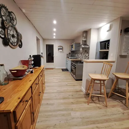 4 M Spacieuse Avec Piscine